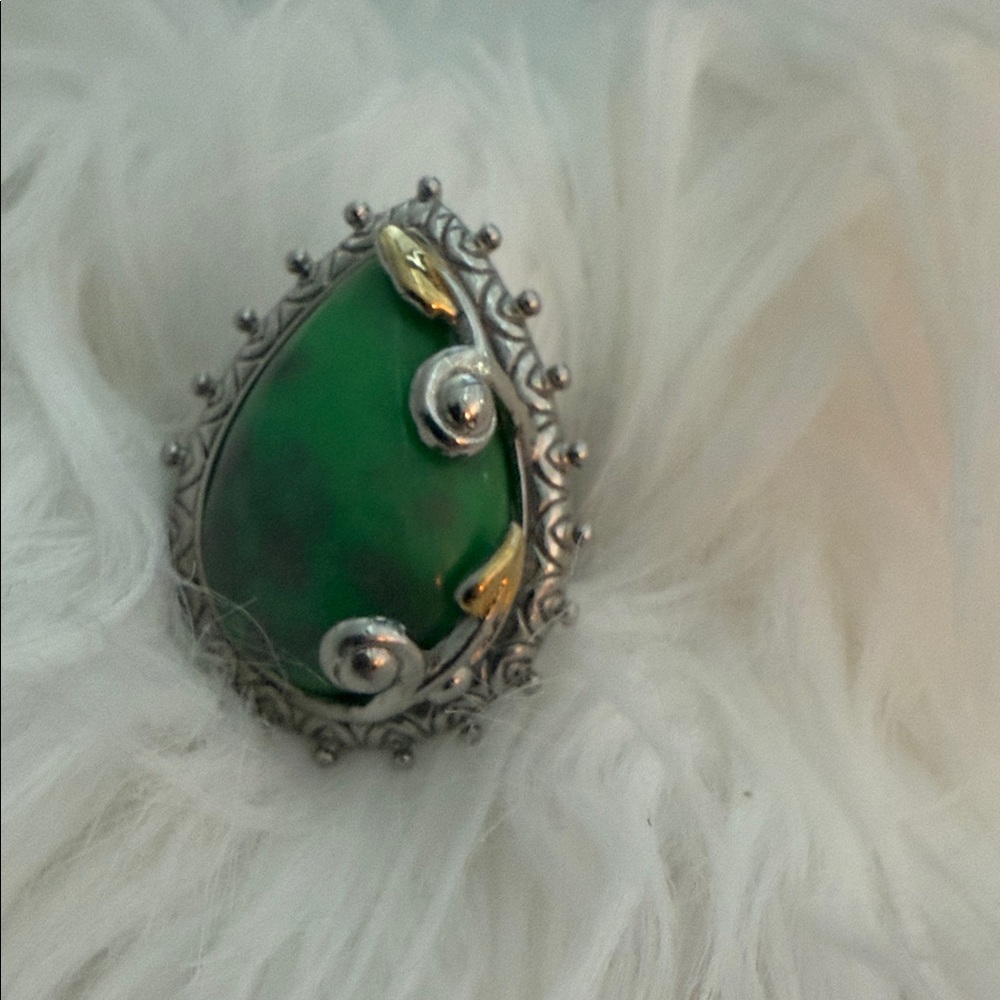 Vintage Green Teardrop Ring